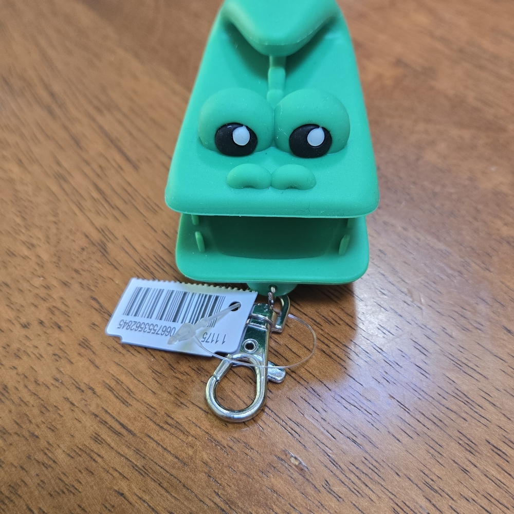 NWT BBW Green Alligator Pocketbac Holder Keychain + 1 Free Hand Sanitizer Scent - Picture 3 of 8